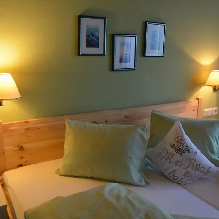 Haus Tirolerland ゲストハウス 3*